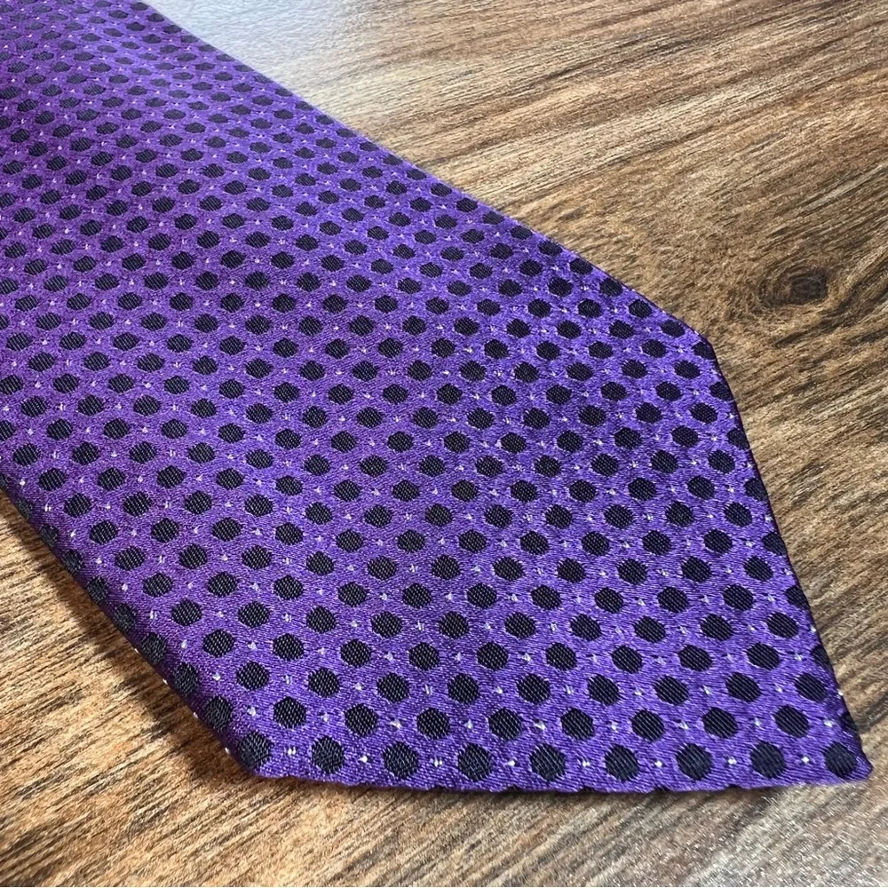 HUGO Boss Purple/Black Polka Dot Print 100% Silk Tie Made in Italy 🇮🇹 - Picture 1 of 9
